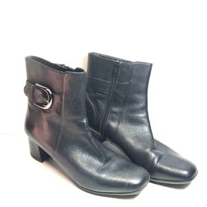 Nine West Black Leather Zip Up Buckled Poppyo Ankle Boots l Size 9 l  Heel